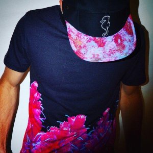 画像2: Pink Acropora Coral Tシャツ(S.M.L.XL.XXL) (2)